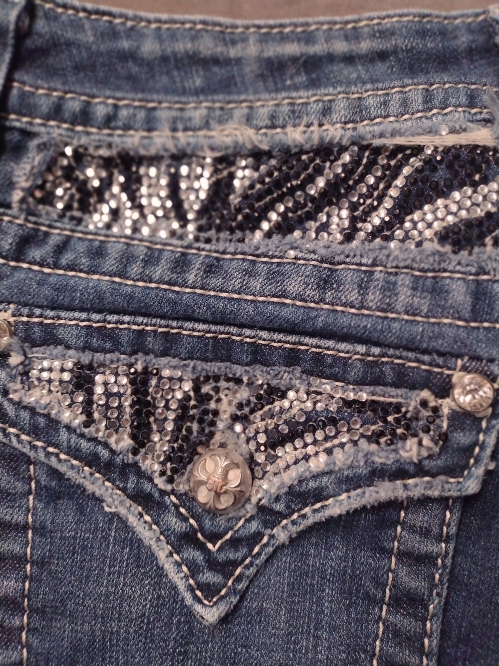 Miss Me 29/30 Buckle JE5351B2R Blue Boot Cut  Embellished Distressed Jeans - Picture 5 of 16